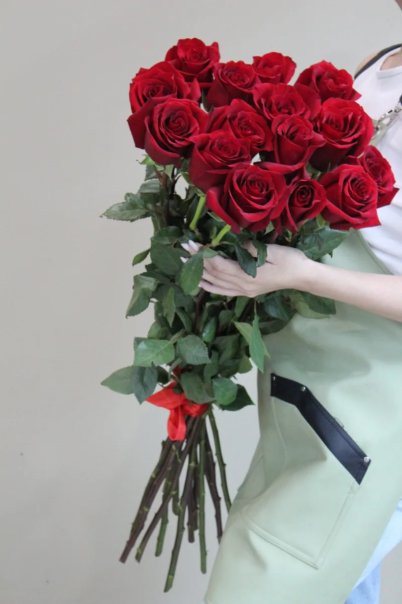 Букет из 15 эквадорских роз 100 см.