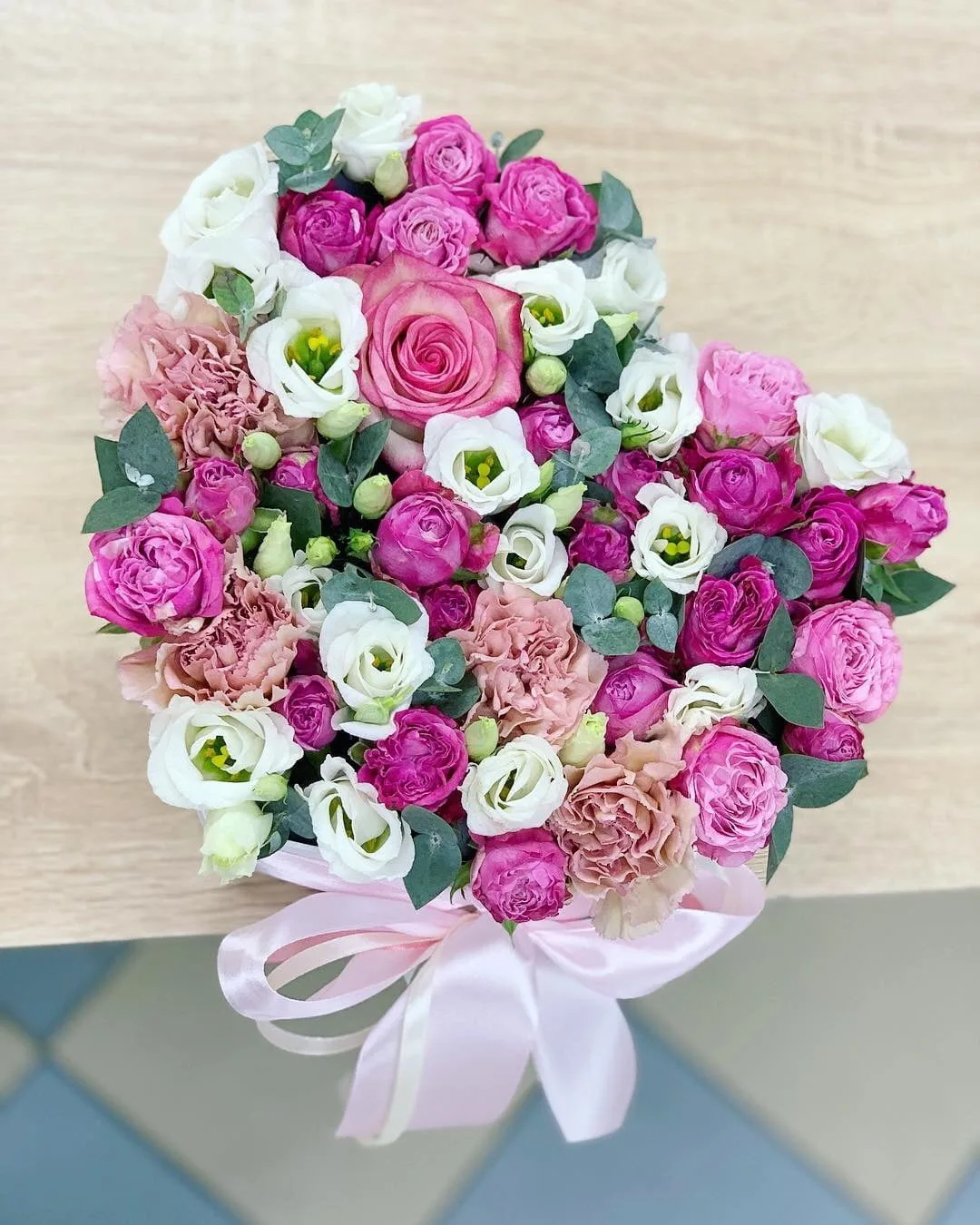 Коробка с цветами "Розовое сердце"