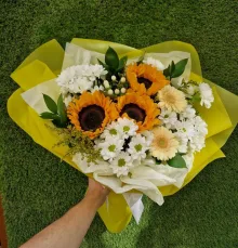 Букет с подсолнухами