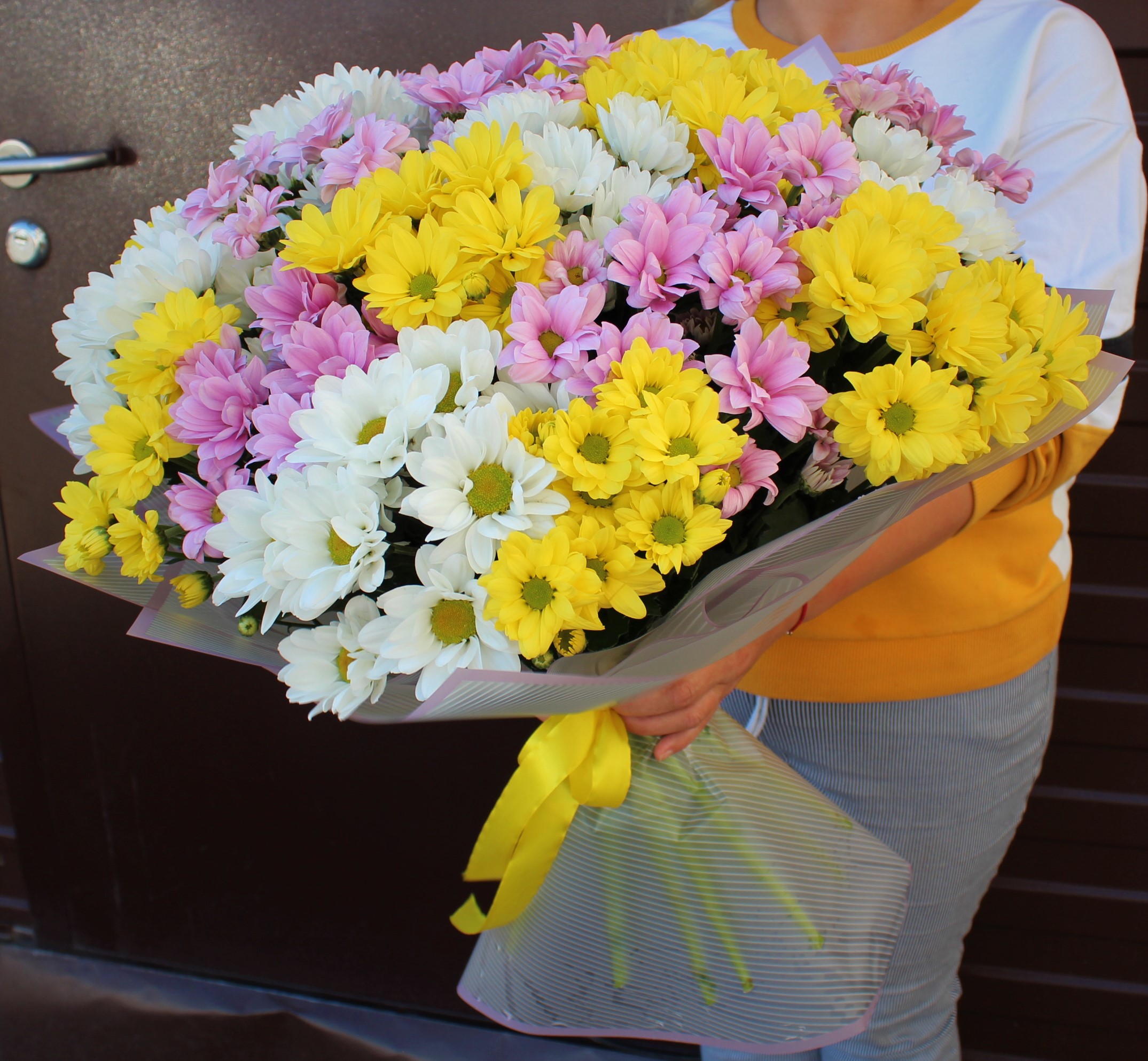 Стоковые фотографии по запросу Flowers made of plastic